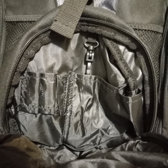 NNUCTargus Padded Laptop Backpack 13"W(Bttm) × 22"L(Top Handle 2 Bttm) BlackGrey - Picture 6 of 12